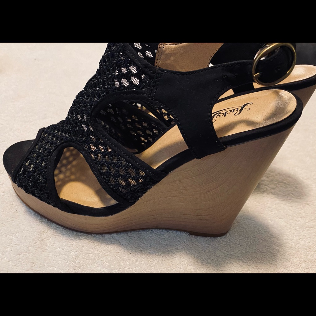 Almost Brand New Stylish Wedge Heels  Lucky Brand  Box 43